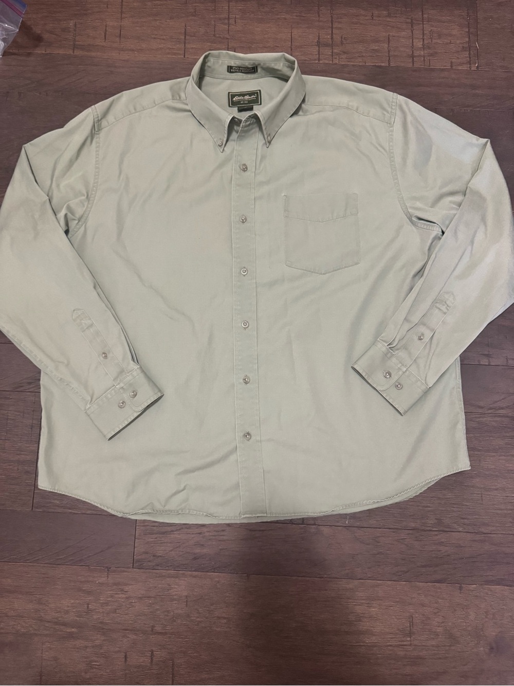Eddie Bauer Men's Sage Green Long-Sleeve Button-Down Shirt